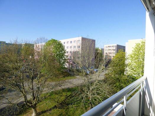 Wohnung zur Miete 245 € 2 Zimmer 40 m² 4. Geschoss frei ab 01.04.2026 Irkutsker Straße 269 Kappel Chemnitz 09119