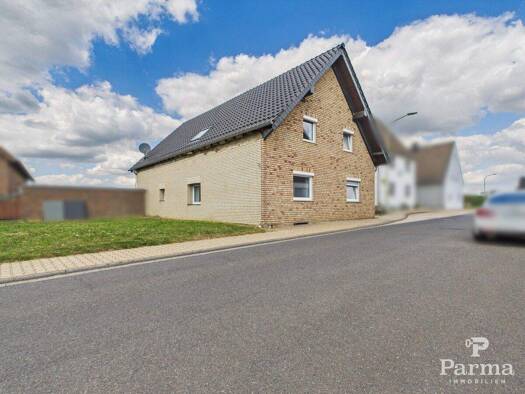 Haus zum Kauf 249.000 € 8 Zimmer 263,7 m² 1.019 m² Grundstück Brandenberg Hürtgenwald 52393