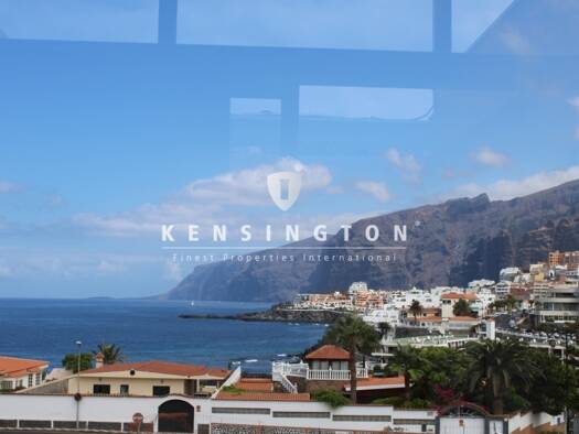 Villa zum Kauf provisionsfrei 1.800.000 € 10 Zimmer 380 m² 395 m² Grundstück Puerto de Santiago 38683