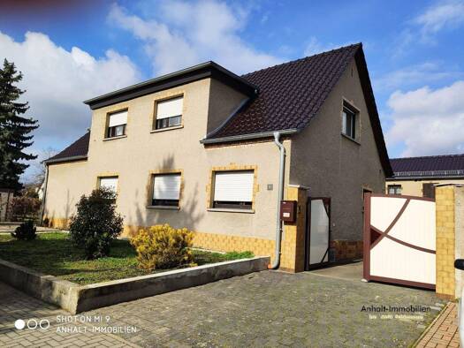 Einfamilienhaus zum Kauf 320.000 € 5 Zimmer 170 m² 655 m² Grundstück Lutherplatz 18 Zscherndorf Sandersdorf-Brehna 06792