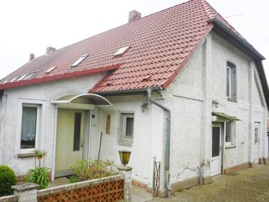 Doppelhaushälfte zum Kauf 89.000 € 6 Zimmer 143 m² 1.055 m² Grundstück Kleverhof Altkalen / Kleverhof 17179