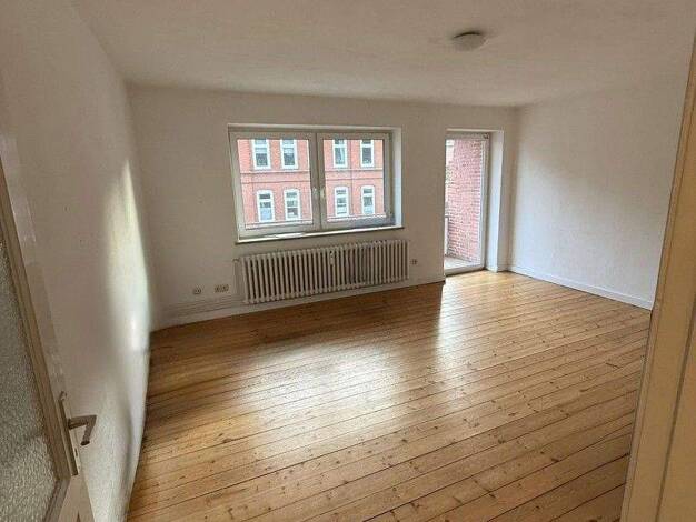 Wohnung zur Miete 895 € 2 Zimmer 60 m² 3. Geschoss frei ab 15.01.2026 Waitzstraße 30 Blücherplatz Kiel 24105
