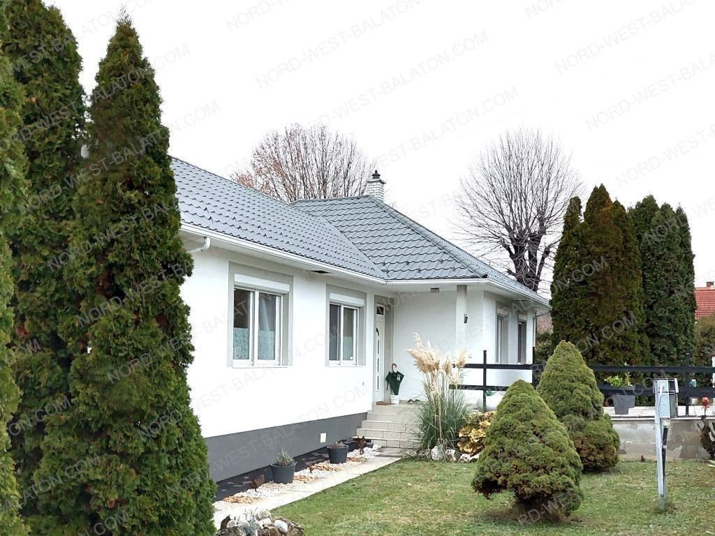 Einfamilienhaus zum Kauf provisionsfrei 305.000 € 4 Zimmer 100 m²<br/>Wohnfläche 1.188 m²<br/>Grundstück Balatongyörök 8313 