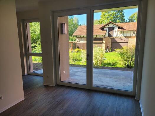 Terrassenwohnung zur Miete 610 € 1 Zimmer 40 m² frei ab sofort Friedrich-Rückert-Straße 3 Hildburghausen Hildburghausen 98646