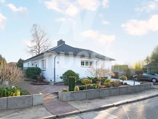 Haus zum Kauf 550.000 € 3 Zimmer 113 m² 884 m² Grundstück Garstedt Norderstedt 22850