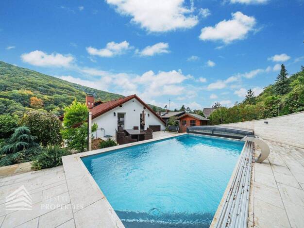 Haus zum Kauf 1.299.000 € 7 Zimmer 220 m² 1.098 m² Grundstück Wien 1140