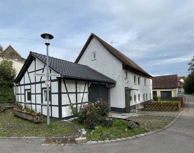Mehrfamilienhaus zur Versteigerung 150.000 € 8 Zimmer 128 m² 1.006 m² Grundstück Buchholzstraße 1 Hummelsweiler Rosenberg 73494