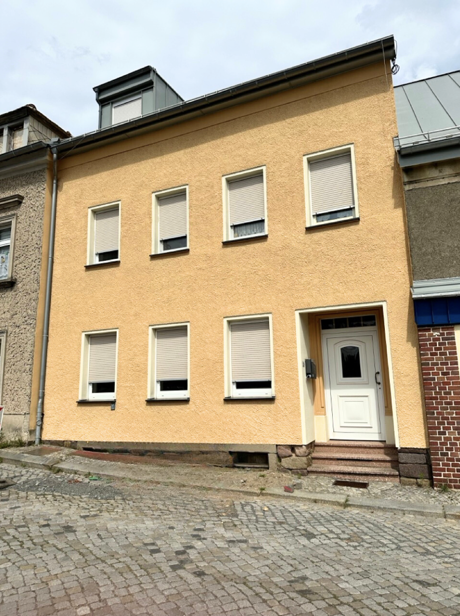 Reihenmittelhaus zum Kauf 155.000 € 9 Zimmer 180 m²<br/>Wohnfläche 435 m²<br/>Grundstück Mutzschen Grimma 04688