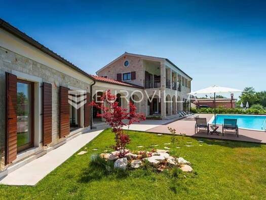 Haus zur Miete 3.000 € 3 Zimmer 216 m² Tinjan Tinjan
