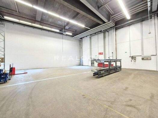 Halle/Industriefläche zur Miete provisionsfrei 3.900 m² Lagerfläche teilbar ab 2.500 m² Sauerlach Sauerlach 82054