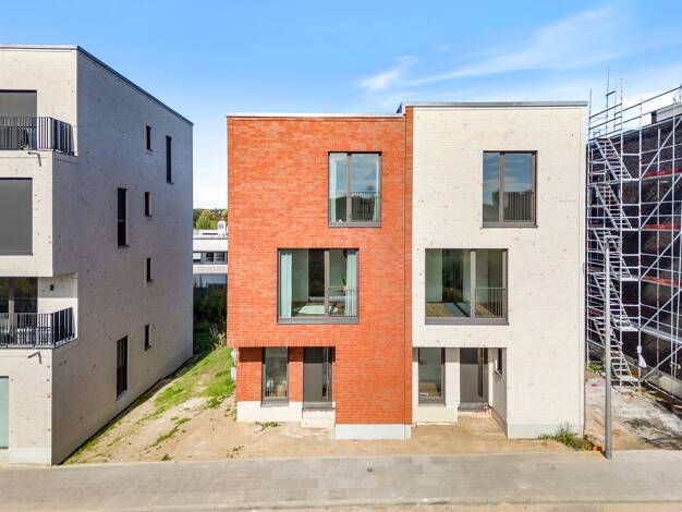 Doppelhaushälfte zum Kauf - Erstbezug 879.000 € 5 Zimmer 176,9 m² 150 m² Grundstück frei ab 01.12.2026 Jenfeld Hamburg 22045