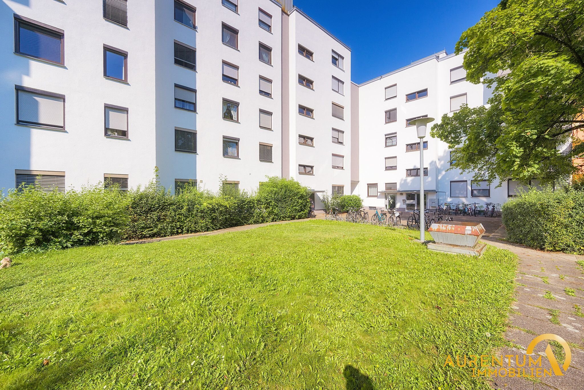 Wohnung zum Kauf 297.000 € 3 Zimmer 95 m²<br/>Wohnfläche 1.<br/>Geschoss Planungsbezirk 122 Straubing 94315