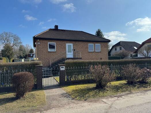 Einfamilienhaus zur Miete 2.000 € 5 Zimmer 125 m² 650 m² Grundstück frei ab 01.08.2026 Blankenburg Berlin 13129