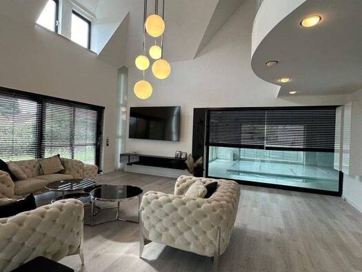 Villa zum Kauf 1.580.000 € 7 Zimmer 300,8 m² 977 m² Grundstück Kemnath Postbauer-Heng 92353