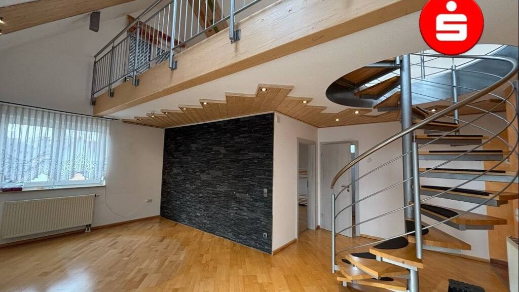 Kein 08/15! Schönes Raum-Ambiente! 3-Zi- Galeriewohnung mit Dachterrasse!