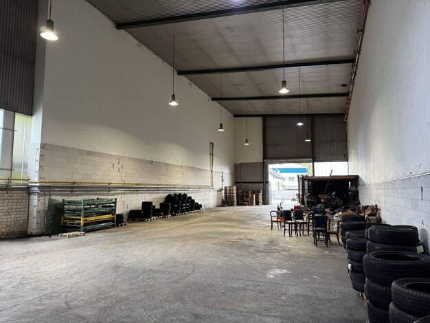 Lagerhalle zur Miete 2.950 € 620 m² Lagerfläche Hugstetten March 79232