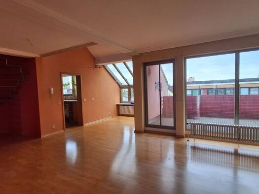 Maisonette zur Miete 1.500 € 4 Zimmer 125 m² Geschoss 3/4 frei ab sofort Mühlheim Mühlheim am Main 63165