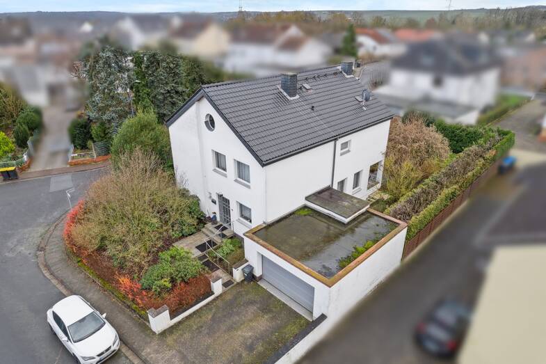 Einfamilienhaus zum Kauf 595.000 € 8 Zimmer 170 m² 706 m² Grundstück Assenheim Niddatal 61194