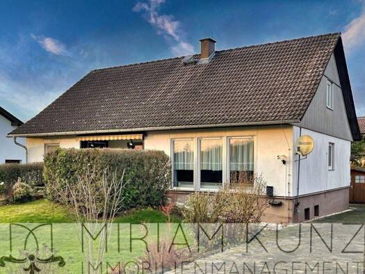 Einfamilienhaus zum Kauf provisionsfrei 239.000 € 6 Zimmer 115 m² 763 m² Grundstück frei ab sofort Ahausen Weilburg 35781