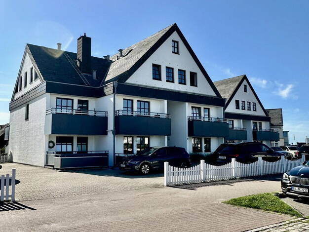 Maisonette zum Kauf provisionsfrei 695.000 € 3 Zimmer 67 m² 1. Geschoss Strandstraße 15 Wenningstedt Wenningstedt / Sylt 25996