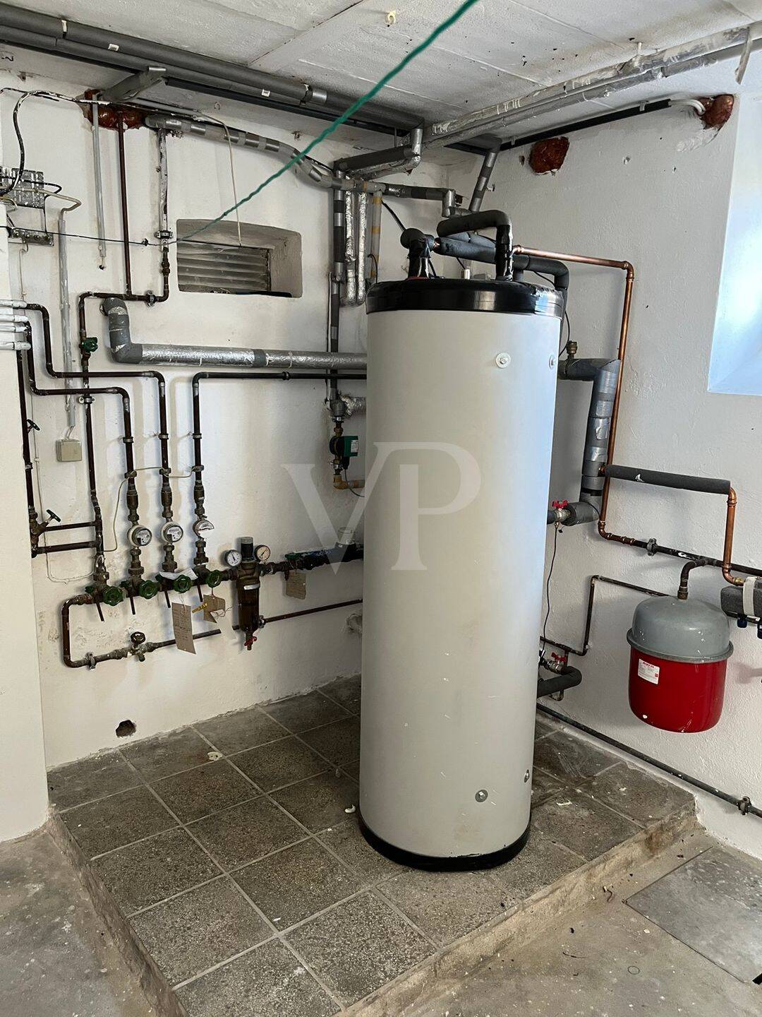 Property thumbnail 7