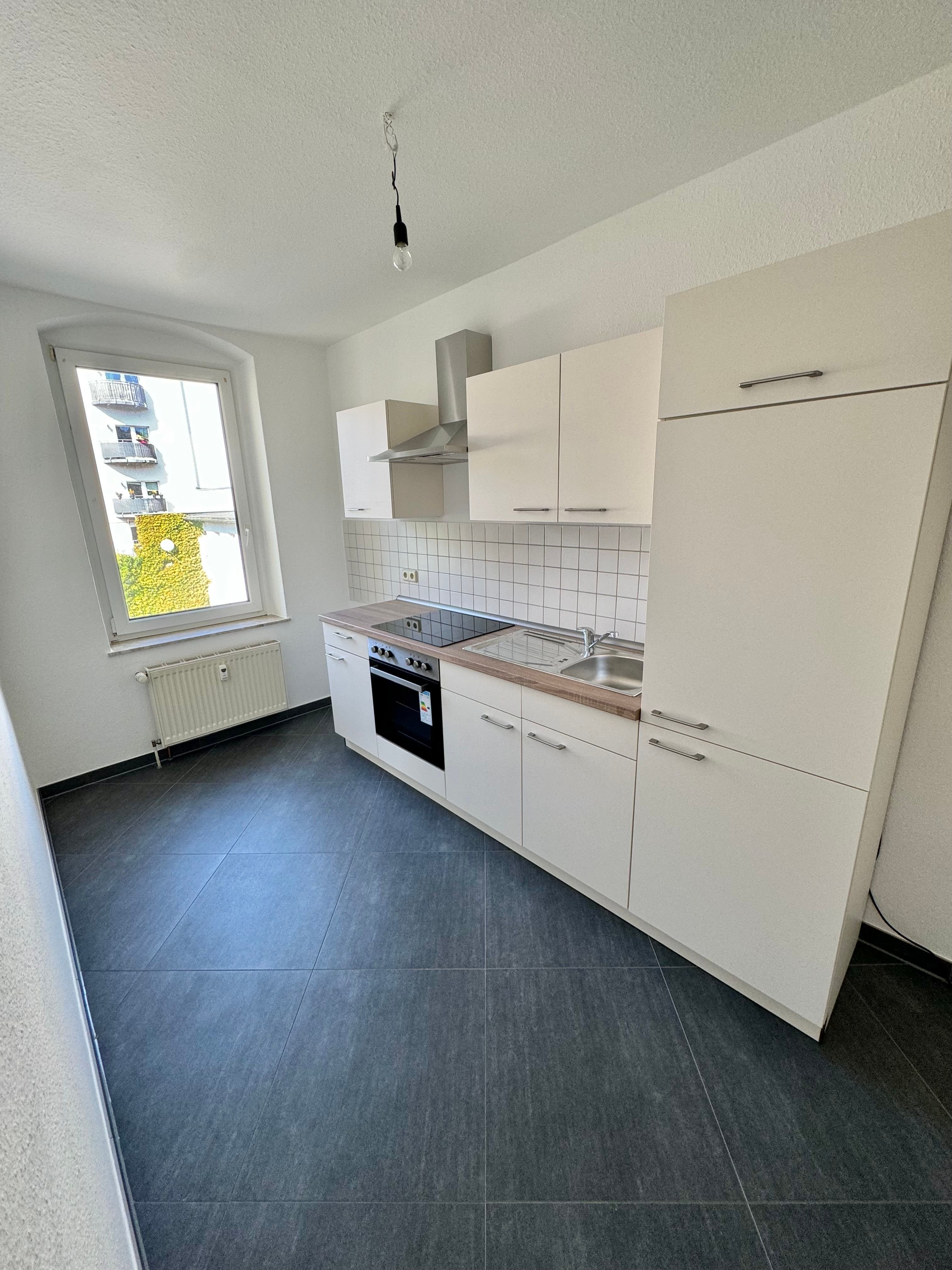 Wohnung zur Miete 300 € 1 Zimmer 40 m²<br/>Wohnfläche 2.<br/>Geschoss ab sofort<br/>Verfügbarkeit Altenburger-Str.23 Ostviertel Gera 07545