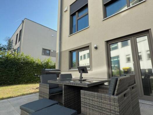 Reihenhaus zur Miete 2.295 € 5 Zimmer 146 m² 217 m² Grundstück frei ab sofort Cotta Dresden 01157