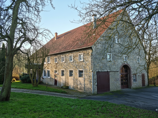 Haus zum Kauf 600.000 € 8 Zimmer 240 m² 6.042 m² Grundstück Ohrsen Lage 32791