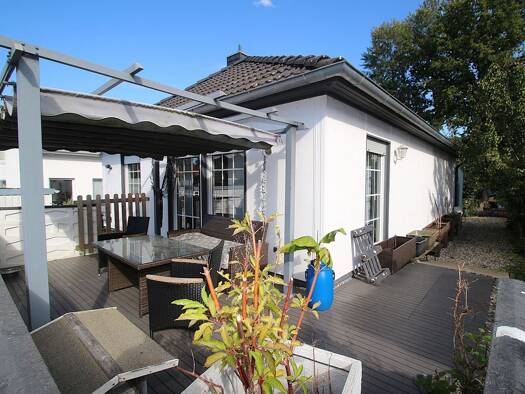 Bungalow zum Kauf provisionsfrei 385.000 € 3 Zimmer 82 m² 691 m² Grundstück Heist 25492