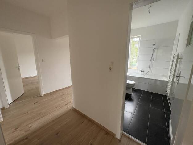 Wohnung zur Miete 409 € 4 Zimmer 62,6 m² 1. Geschoss Preußenstraße 63 Fedderwardergroden Wilhelmshaven 26388