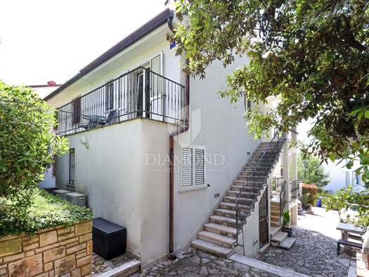 Einfamilienhaus zum Kauf 1.200.000 € 4 Zimmer 300 m² Grundstück Rovinj 52210