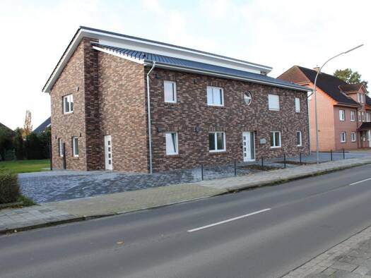 Mehrfamilienhaus zum Kauf 1.200.000 € 12 Zimmer 300 m² 827 m² Grundstück Weener 26826