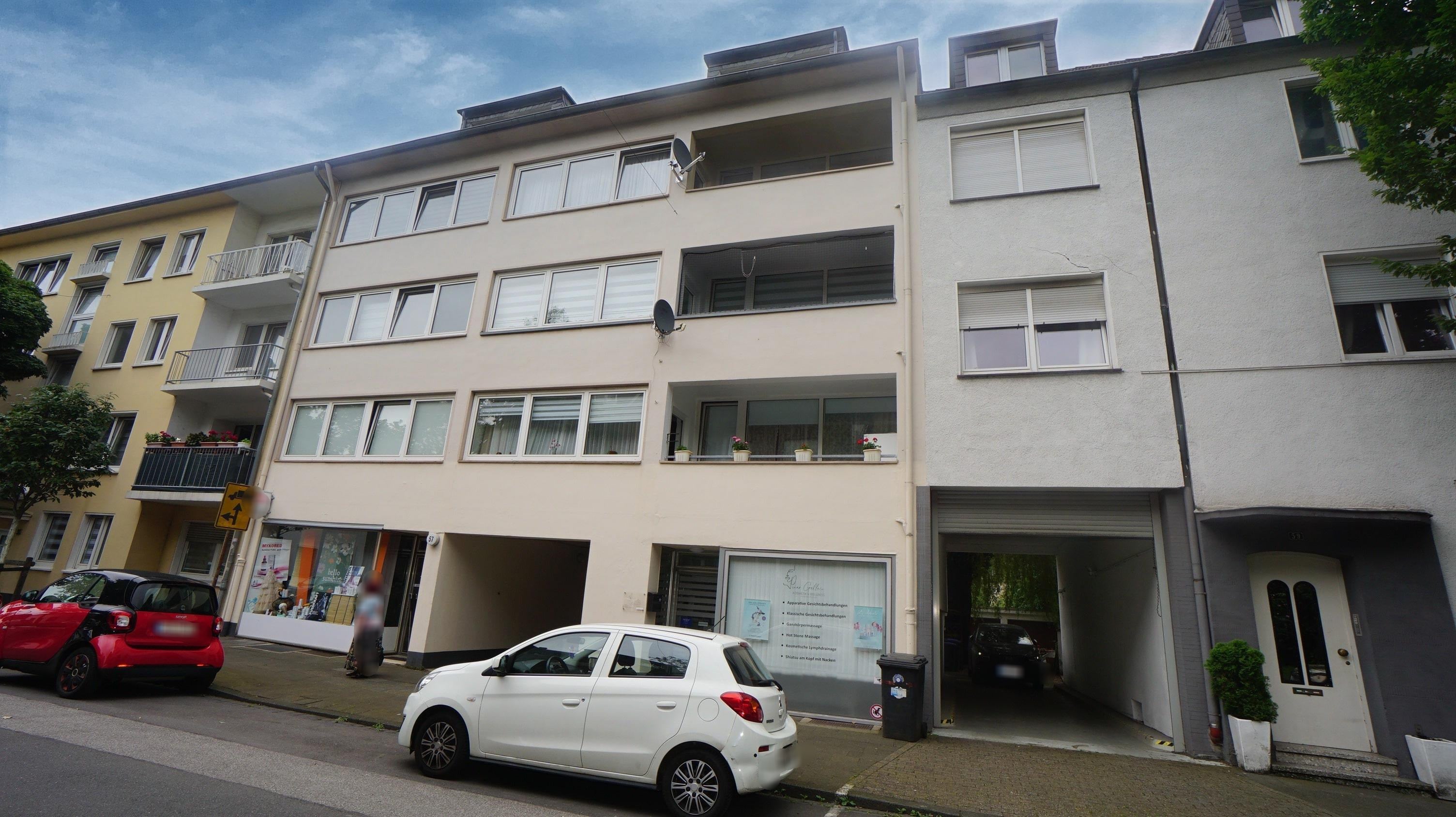 Mehrfamilienhaus zum Kauf 698.000 € 16 Zimmer 454 m²<br/>Wohnfläche 1.047 m²<br/>Grundstück Hochemmerich Duisburg 47226