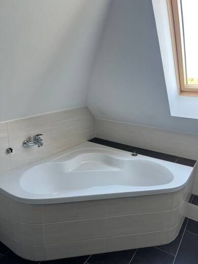 Wohnung zur Miete 310 € 2 Zimmer 55 m² Dachgeschoss frei ab sofort Eckartsberger Str. 2d Zittau Zittau 02763