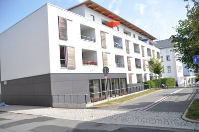 Wohnung zur Miete 528 € 3 Zimmer 62,2 m² 1. Geschoss frei ab sofort Aumaische Straße 11 Zeulenroda Zeulenroda-Triebes 07937