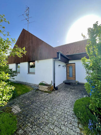 Einfamilienhaus zum Kauf 570.000 € 7 Zimmer 205 m² 563 m² Grundstück Bad Windsheim Bad Windsheim 91438