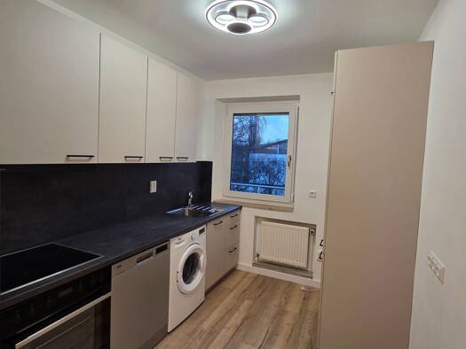 Wohnung zur Miete 1.700 € 4 Zimmer 81 m² Geschoss 3/3 frei ab sofort Kasernenviertel Regensburg 93053