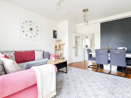 Wohnung zum Kauf 250.000 € 4 Zimmer 84,2 m² Pieschen-Süd Ortsamtsbereich Pieschen 01127