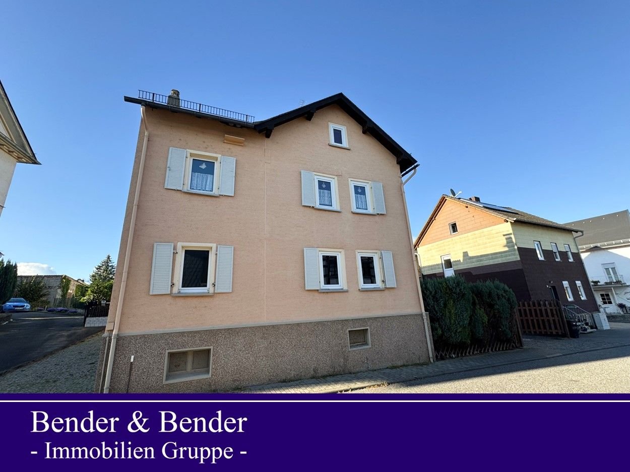 Mehrfamilienhaus zum Kauf 189.000 € 7 Zimmer 186 m²<br/>Wohnfläche 252 m²<br/>Grundstück Odersbach Weilburg 35781