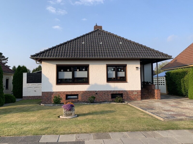 Bungalow zum Kauf 289.000 € 9 Zimmer 176 m²<br/>Wohnfläche 934 m²<br/>Grundstück Wartfelder Str.22 Süd Nordenham 26954