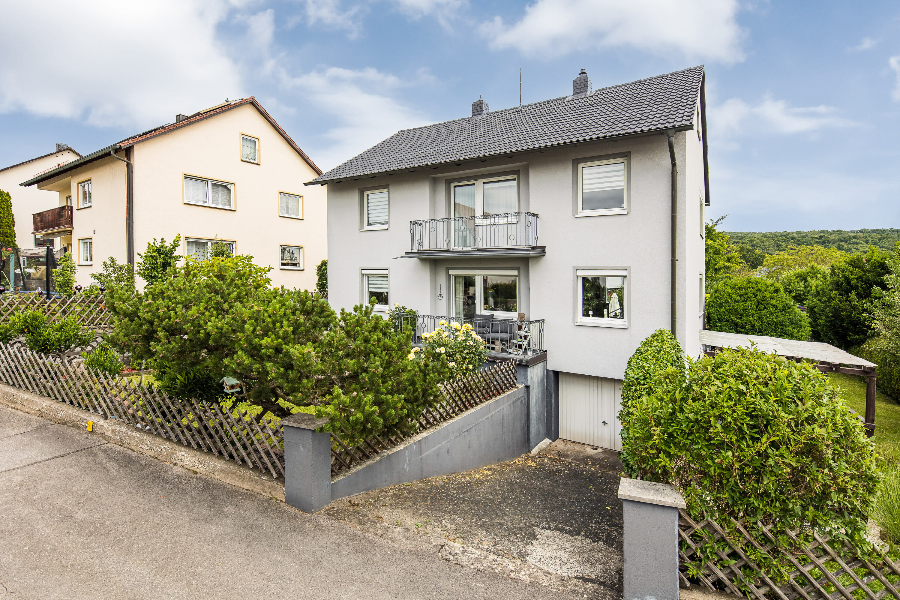 Haus zum Kauf 465.000 € 6,5 Zimmer 187 m²<br/>Wohnfläche 761 m²<br/>Grundstück Treuchtlingen Treuchtlingen 91757