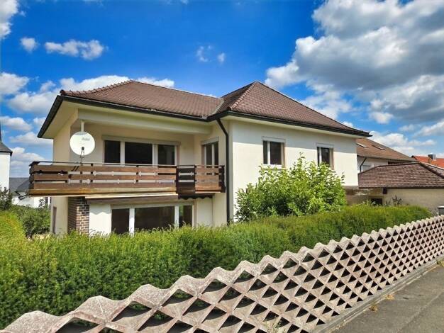 Einfamilienhaus zum Kauf 325.000 € 6 Zimmer 200 m² 918 m² Grundstück frei ab sofort Ebern Ebern 96106