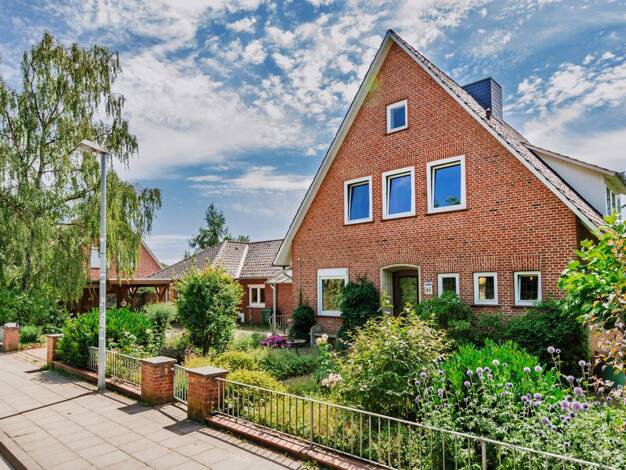 Einfamilienhaus zum Kauf 535.000 € 8 Zimmer 270 m² 1.103 m² Grundstück Weststadt Lüneburg 21339