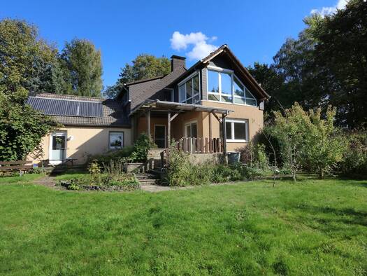 Mehrfamilienhaus zum Kauf 319.000 € 8 Zimmer 201 m² 1.294 m² Grundstück frei ab 30.01.2027 Dellwig Fröndenberg/Ruhr 58730