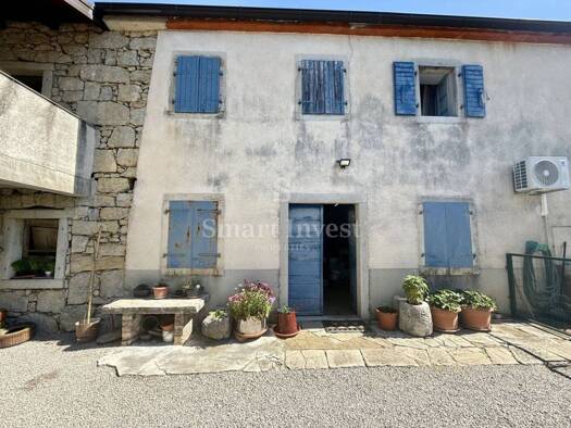 Mehrfamilienhaus zum Kauf 127.000 € 5 Zimmer 200 m² Brnobići, Buzet Buzet 52420