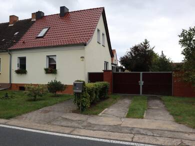 Haus zum Kauf provisionsfrei 279.000 € 7 Zimmer 180 m² 1.000 m² Grundstück frei ab sofort Neue Str. 13 Seehausen Niedergörsdorf 14913