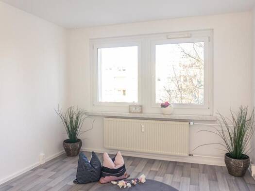 Wohnung zur Miete 390 € 3 Zimmer 58,7 m² EG frei ab 01.11.2026 Liddy-Ebersberger-Straße 19 Gablenz Gablenz 09127