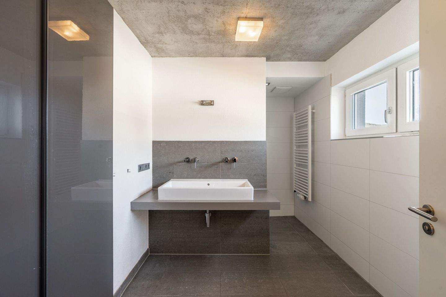 Immobilie in Anzing - AIGNER - Architektenhaus mit ca. 250m² Wohn-/Nutzfläche und vielseitigem Nutzungskonzept - Bild 3