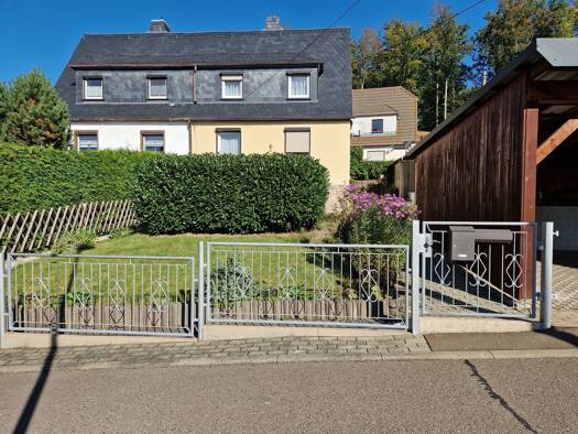 Doppelhaushälfte zum Kauf 89.000 € 4 Zimmer 79 m² 365 m² Grundstück frei ab sofort Falkenau Flöha 09557