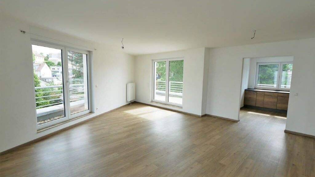 Wohnung zur Miete 880 € 2 Zimmer 95 m² 2. Geschoss frei ab 01.05.2026 Ketschendorf Coburg 96450